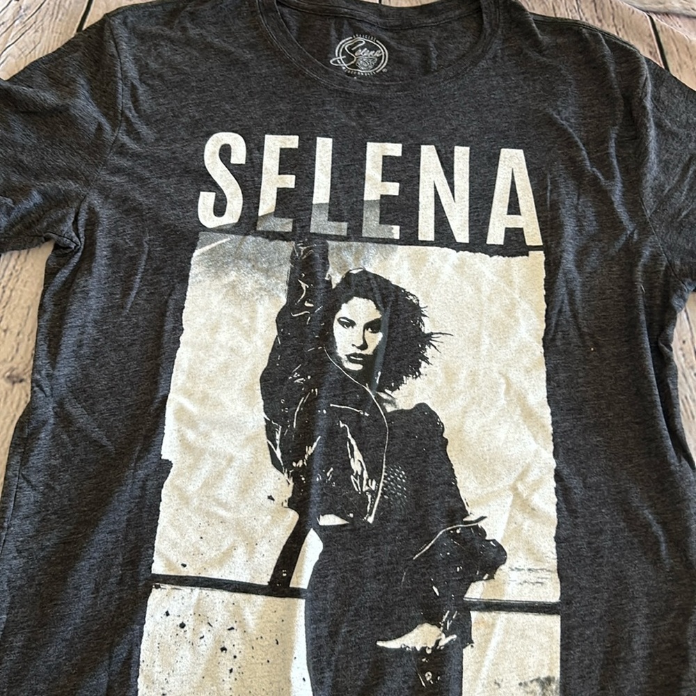 🎯Selena 2019 official Tshirt